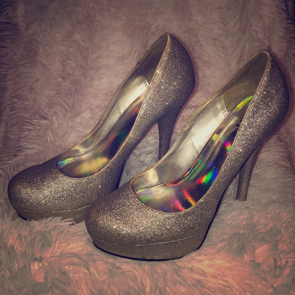 Sparkle shoes